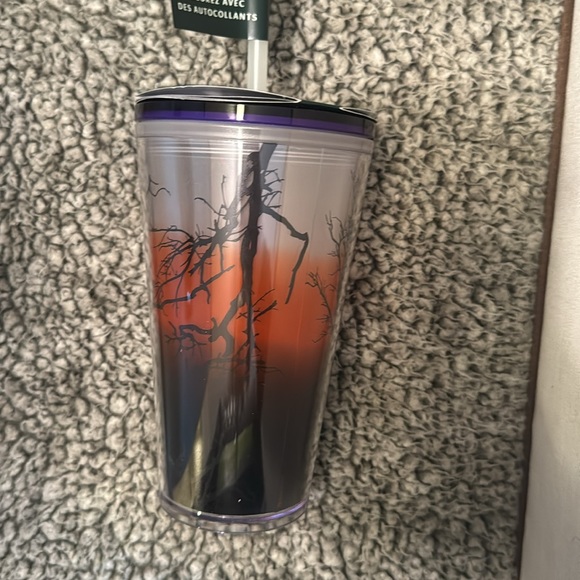 Grande Glow In The Dark Holloween Tumbler - Picture 3 of 3